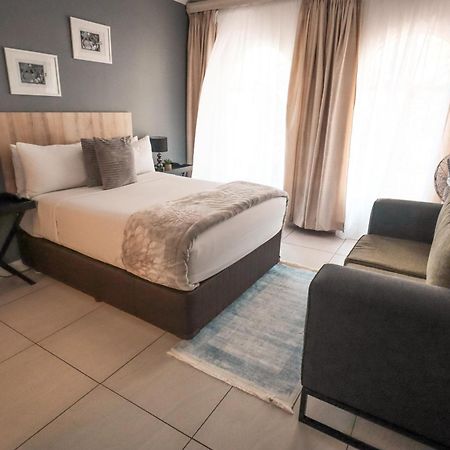 Menlyn Maine: The Exquisite Lunette Pretoria-Noord エクステリア 写真