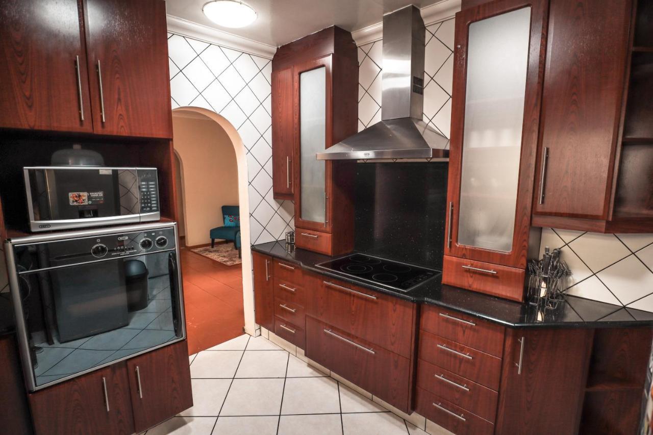 Menlyn Maine: The Exquisite Lunette Pretoria-Noord エクステリア 写真
