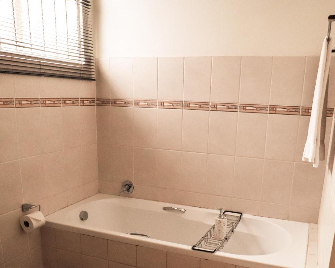 Menlyn Maine: The Exquisite Lunette Pretoria-Noord エクステリア 写真